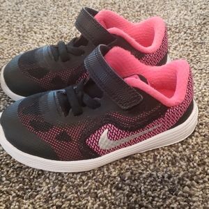 Toddler Nike sneakers